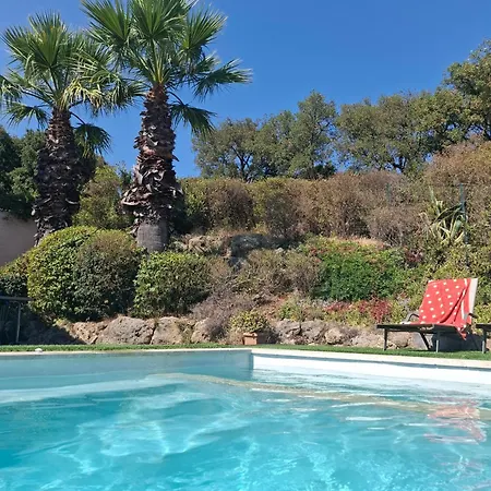 Les 3 Sources D'aiguebonne, Vue Et Esterel, Plages A Pied